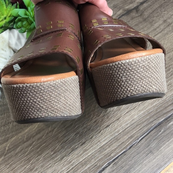 Lucky Brand Sarabelle Wedge Studded Leather - Picture 6 of 10